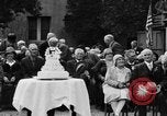 Standbild Goldene Hochzeit Party Marysville California USA, 1930, aus Sekunde 22 historischem Filmmaterial Videoclip 65675041969