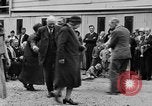 Standbild Goldene Hochzeit Party Marysville California USA, 1930, aus Sekunde 27 historischem Filmmaterial Videoclip 65675041969