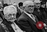 Standbild Goldene Hochzeit Party Marysville California USA, 1930, aus Sekunde 30 historischem Filmmaterial Videoclip 65675041969