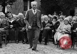 Standbild Goldene Hochzeit Party Marysville California USA, 1930, aus Sekunde 35 historischem Filmmaterial Videoclip 65675041969