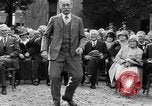 Standbild Goldene Hochzeit Party Marysville California USA, 1930, aus Sekunde 37 historischem Filmmaterial Videoclip 65675041969