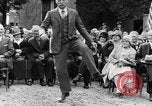 Standbild Goldene Hochzeit Party Marysville California USA, 1930, aus Sekunde 39 historischem Filmmaterial Videoclip 65675041969