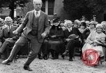 Standbild Goldene Hochzeit Party Marysville California USA, 1930, aus Sekunde 40 historischem Filmmaterial Videoclip 65675041969
