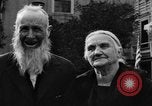 Standbild Goldene Hochzeit Party Marysville California USA, 1930, aus Sekunde 49 historischem Filmmaterial Videoclip 65675041969