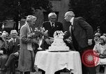 Standbild Goldene Hochzeit Party Marysville California USA, 1930, aus Sekunde 57 historischem Filmmaterial Videoclip 65675041969