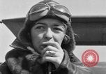 Standbild Elinor Smith Mineola New York USA, 1931, aus Sekunde 17 historischem Filmmaterial Videoclip 65675041977