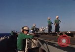 Standbild USS Constellation Yankee Station Vietnam, 1967, aus Sekunde 21 historischem Filmmaterial Videoclip 65675042008
