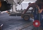 Standbild USS Constellation Golf von Tonkin Vietnam, 1967, aus Sekunde 32 historischem Filmmaterial Videoclip 65675042009