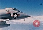 Standbild Jets North Vietnam, 1968, aus Sekunde 3 historischem Filmmaterial Videoclip 65675042012