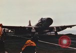 Standbild United States Navy Flugzeuge North Vietnam, 1968, aus Sekunde 10 historischem Filmmaterial Videoclip 65675042014