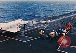 Standbild United States Navy Flugzeuge North Vietnam, 1968, aus Sekunde 22 historischem Filmmaterial Videoclip 65675042015