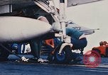 Standbild United States Navy Flugzeuge North Vietnam, 1968, aus Sekunde 26 historischem Filmmaterial Videoclip 65675042015
