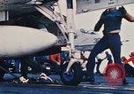 Standbild United States Navy Flugzeuge North Vietnam, 1968, aus Sekunde 27 historischem Filmmaterial Videoclip 65675042015