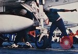 Standbild United States Navy Flugzeuge North Vietnam, 1968, aus Sekunde 28 historischem Filmmaterial Videoclip 65675042015