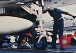 Standbild United States Navy Flugzeuge North Vietnam, 1968, aus Sekunde 30 historischem Filmmaterial Videoclip 65675042015
