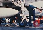 Standbild United States Navy Flugzeuge North Vietnam, 1968, aus Sekunde 32 historischem Filmmaterial Videoclip 65675042015