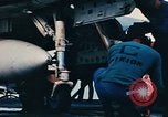 Standbild United States Navy Flugzeuge North Vietnam, 1968, aus Sekunde 35 historischem Filmmaterial Videoclip 65675042015