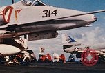 Standbild United States Navy Flugzeuge North Vietnam, 1968, aus Sekunde 42 historischem Filmmaterial Videoclip 65675042015