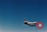 Standbild Jets North Vietnam, 1968, aus Sekunde 4 historischem Filmmaterial Videoclip 65675042017