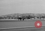 Standbild USAF Search and Rescue Team bereitet abzuweichen Nice Frankreich, 1954, aus Sekunde 3 historischem Filmmaterial Videoclip 65675042027