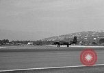Standbild USAF Search and Rescue Team bereitet abzuweichen Nice Frankreich, 1954, aus Sekunde 5 historischem Filmmaterial Videoclip 65675042027