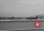 Standbild USAF Search and Rescue Team bereitet abzuweichen Nice Frankreich, 1954, aus Sekunde 6 historischem Filmmaterial Videoclip 65675042027