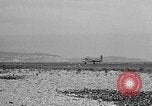 Standbild USAF Search and Rescue Team bereitet abzuweichen Nice Frankreich, 1954, aus Sekunde 37 historischem Filmmaterial Videoclip 65675042027