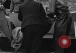 Standbild Suche Für abgestürzte USAF C-47 Flugzeuge San Giacomo di Entracque Italien, 1954, aus Sekunde 30 historischem Filmmaterial Videoclip 65675042032