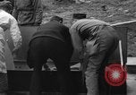 Standbild Suche Für abgestürzte USAF C-47 Flugzeuge San Giacomo di Entracque Italien, 1954, aus Sekunde 34 historischem Filmmaterial Videoclip 65675042032