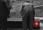 Standbild Suche Für abgestürzte USAF C-47 Flugzeuge San Giacomo di Entracque Italien, 1954, aus Sekunde 36 historischem Filmmaterial Videoclip 65675042032