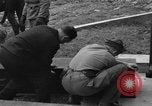 Standbild Suche Für abgestürzte USAF C-47 Flugzeuge San Giacomo di Entracque Italien, 1954, aus Sekunde 39 historischem Filmmaterial Videoclip 65675042032