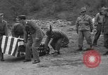 Standbild Suche Für abgestürzte USAF C-47 Flugzeuge San Giacomo di Entracque Italien, 1954, aus Sekunde 59 historischem Filmmaterial Videoclip 65675042032