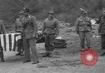 Standbild Suche Für abgestürzte USAF C-47 Flugzeuge San Giacomo di Entracque Italien, 1954, aus Sekunde 62 historischem Filmmaterial Videoclip 65675042032