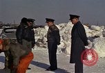Immagine di Salvataggio di B-52 crash superstiti Bangor Maine USA, 1963, secondo 10 filmato di repertorio 65675042037