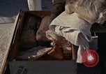 Immagine di Salvataggio di B-52 crash superstiti Bangor Maine USA, 1963, secondo 21 filmato di repertorio 65675042037