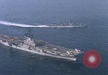 Standbild USS Constellation San Clemente Island California USA, 1963, aus Sekunde 15 historischem Filmmaterial Videoclip 65675042044