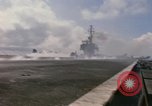 Image USS Constellation lancement avion pendant la guerre de Vietnam Station Yankee Vietnam, 1967, de la seconde 55 séquences d'archives historiques vidéo 65675042047