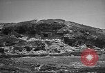 Standbild Höhlen Okinawa Ryukyu Inseln, 1945, aus Sekunde 11 historischem Filmmaterial Videoclip 65675042101