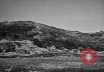 Standbild Höhlen Okinawa Ryukyu Inseln, 1945, aus Sekunde 15 historischem Filmmaterial Videoclip 65675042101