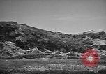 Standbild Höhlen Okinawa Ryukyu Inseln, 1945, aus Sekunde 17 historischem Filmmaterial Videoclip 65675042101