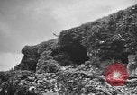 Standbild Höhlen Okinawa Ryukyu Inseln, 1945, aus Sekunde 28 historischem Filmmaterial Videoclip 65675042101