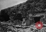 Standbild Höhlen Okinawa Ryukyu Inseln, 1945, aus Sekunde 36 historischem Filmmaterial Videoclip 65675042101
