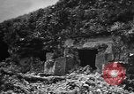 Standbild Höhlen Okinawa Ryukyu Inseln, 1945, aus Sekunde 37 historischem Filmmaterial Videoclip 65675042101