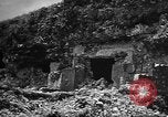 Standbild Höhlen Okinawa Ryukyu Inseln, 1945, aus Sekunde 38 historischem Filmmaterial Videoclip 65675042101