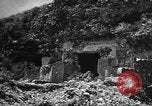 Standbild Höhlen Okinawa Ryukyu Inseln, 1945, aus Sekunde 39 historischem Filmmaterial Videoclip 65675042101