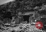 Standbild Höhlen Okinawa Ryukyu Inseln, 1945, aus Sekunde 41 historischem Filmmaterial Videoclip 65675042101
