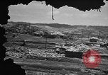 Standbild Höhlen Okinawa Ryukyu Inseln, 1945, aus Sekunde 60 historischem Filmmaterial Videoclip 65675042101