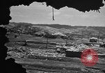 Standbild Höhlen Okinawa Ryukyu Inseln, 1945, aus Sekunde 62 historischem Filmmaterial Videoclip 65675042101