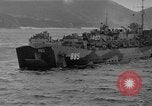 Standbild Landungsboote Tanks Okinawa Ryukyu Inseln, 1945, aus Sekunde 28 historischem Filmmaterial Videoclip 65675042110