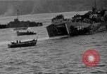 Standbild Landungsboote Tanks Okinawa Ryukyu Inseln, 1945, aus Sekunde 37 historischem Filmmaterial Videoclip 65675042110